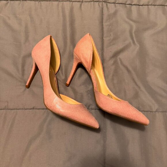 Jessica Simpson Women's Pink Courts - Picture 3 of 3